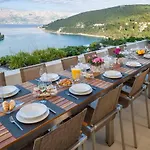 וילה The White House, Brac *