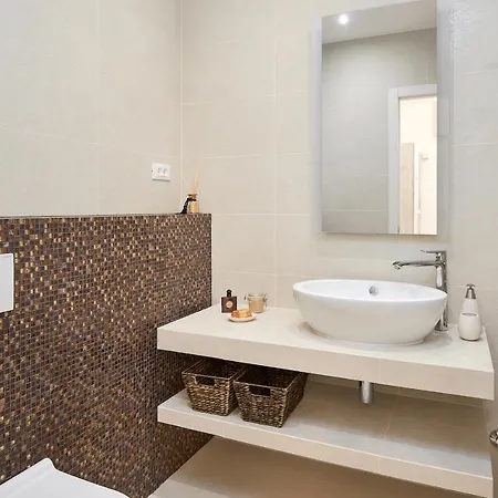 Vila The White House, Brac *