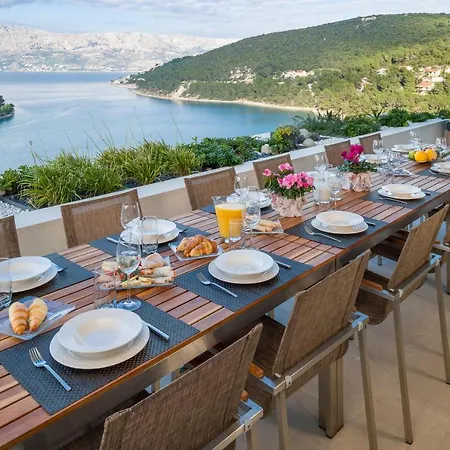 Βίλα The White House, Brac *