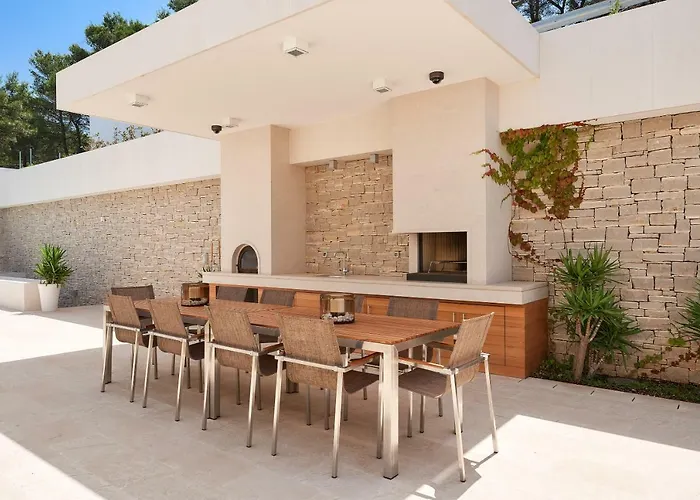 The White House, Brac فيلة